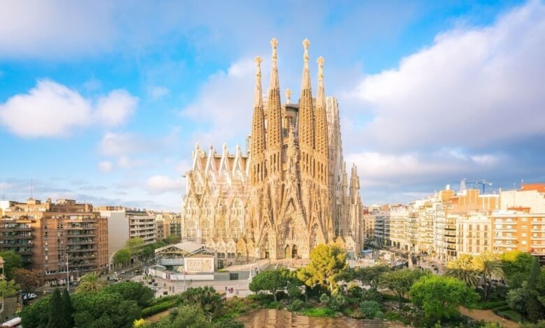 Barcelona Travel Guide