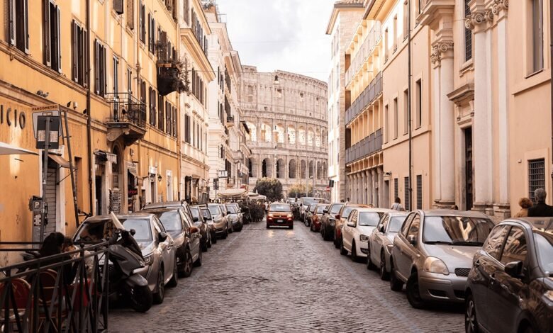Compact Gadgets for Exploring Rome