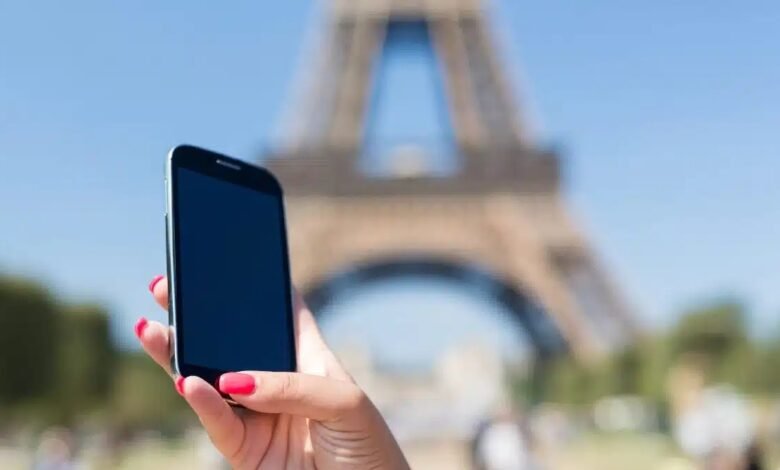 Essential Travel Tech for Navigating Paris